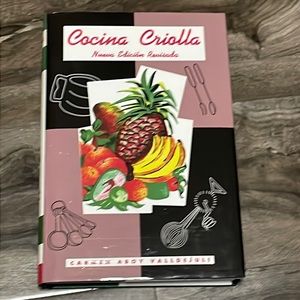 Cocina Criolla Nueva Edicion Revisado cook book by Carmen Aboy Valldejuli